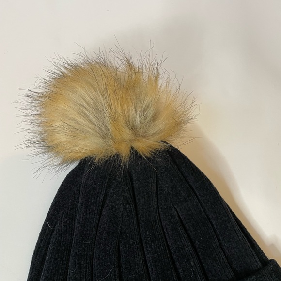 Lululemon Pom Perfection Beanie 